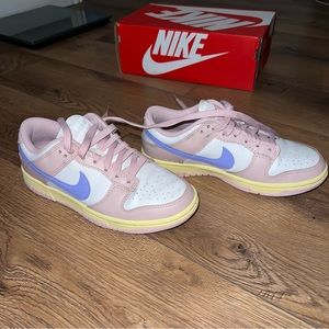 Nike Dunk Low in Pink Oxford/Light Thistle